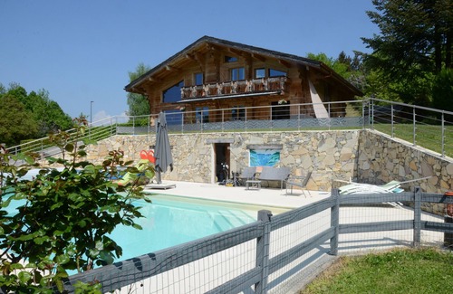 Viuz-la-Chiesaz Chalet De Ski | Grand chalet savoyard. 15 mn du lac d Annecy au pied de la station ski Semnoz