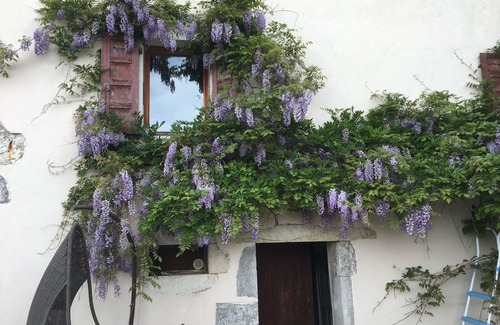 Cuvat Maison | Large Savoyard house between Annecy and Geneva with lake and mountain views