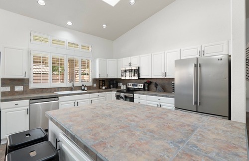 Paradise Park Vista Maison | Luxury Desert Abode 7 chambres / 4 bains! 20 couchages!