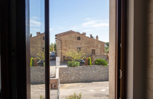 Montepulciano Appartement | Large shining148sqmt wififiber apartment, view and free parking in Montepulciano