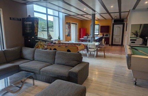 Fontanes Maison | Large stone house, swimming pool, billiards, petanque area, table soccer