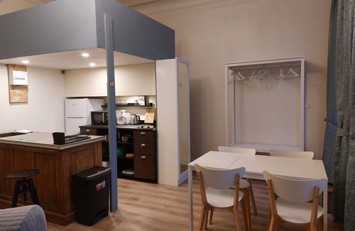 Gardanne Appartement | Magnifique loft pour 4 avec 3 lits Parking clos