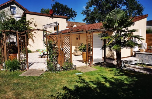 Dammarie Les Lys Cottage | Gran estudio cerca del bosque