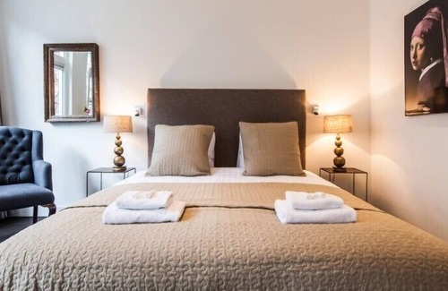 Dapperbuurt Appartement | Large Studio close to Oosterpark (2pax)