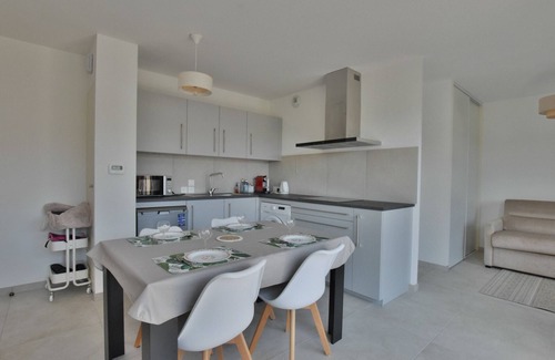 Allinges Appartement | Large studio in Thonon, near lake with parking