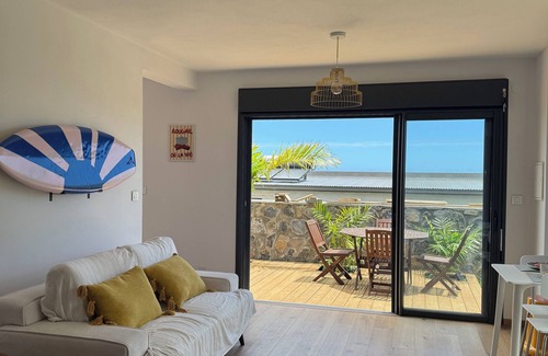 L'Etang-Sale Maison | Grand Studio à l'Etang-Salé, au calme avec vue sur la mer !