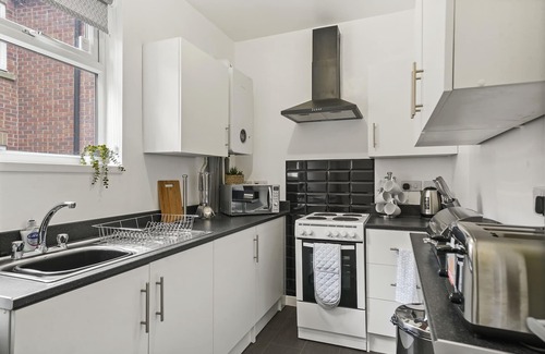 Oadby Copropriété | Large Stylish Duplex in Central Leciester