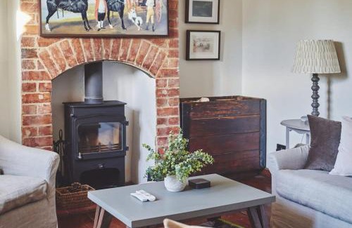 Cheltenham Maison | Large Stylish Luxury Cotswold Cottage - ideal for families, w/EV charging