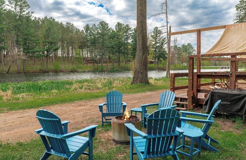 St Croix Falls Location De VR | Large tent on massive Big Rock Creek Estate!