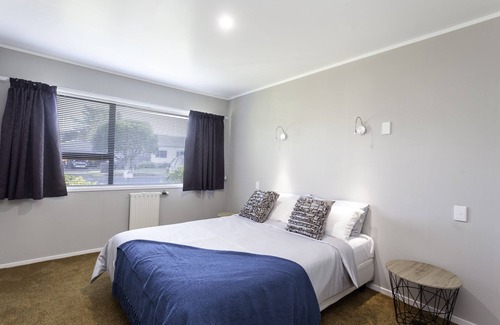 Rotorua Maison | Large Town House close to Golf club Te puia and Polynesian Spa