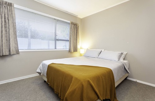 Rotorua Maison | Large Town House close to Golf club Te puia and Polynesian Spa