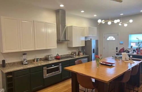 Le Droit Park Maison | Large Townhouse Near Florida Ave & U Street!