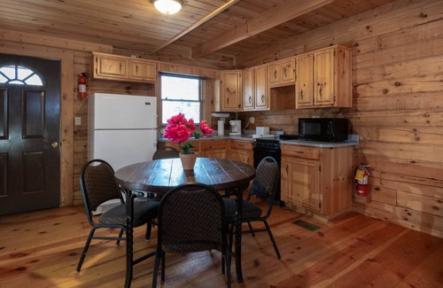 Pine Mountain Cabine | "Trois Sœurs" Cabine 24A