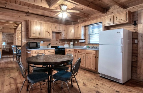 Pine Mountain Cabine | "Trois Sœurs" Cabine 24A