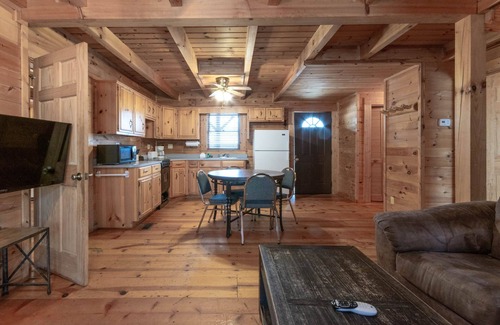 Pine Mountain Cabine | "Trois Sœurs" Cabine 24A