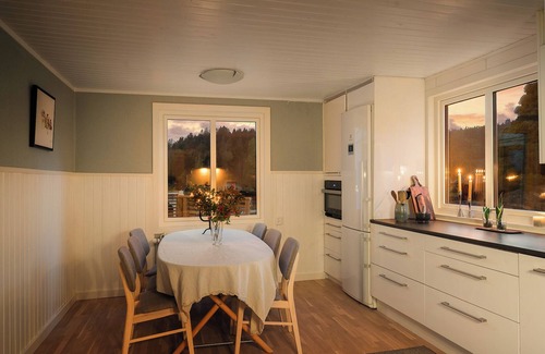 Kungsbacka O Maison | Large turn of the century villa with lake view - Near Gothenburg