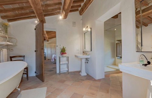 Monterchi Villa | Grande villa toscane pour 12 personnes avec climatisation, piscine privée et belles vues