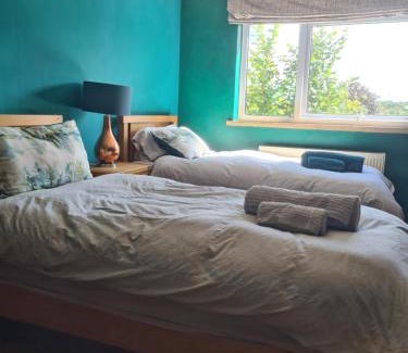 Pill Maison | Large twin room in Shirehampton