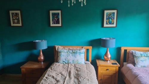 Pill Maison | Large twin room in Shirehampton