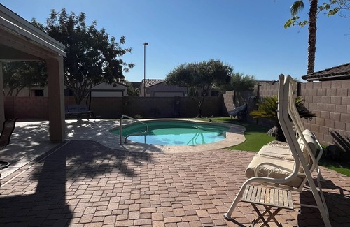 Surprise Maison | Large Updated 3-bedroom house in Surprise with pool