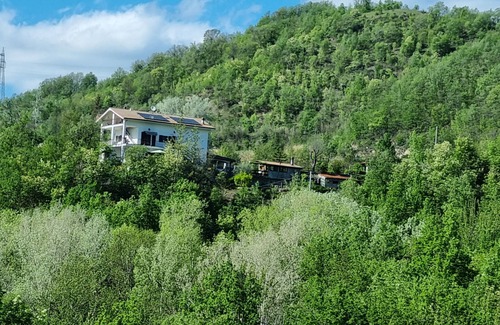 Cavatore Appartement | Large vacation apartment in Piedmont surrounded by nature
