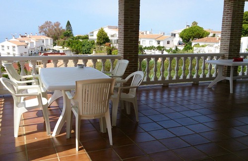 Benajarafe Villa | Grande villa près de la plage avec piscine et vue mer