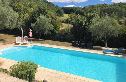 Sainte-Juliette Villa | Grande villa, piscine individuelle, au calme