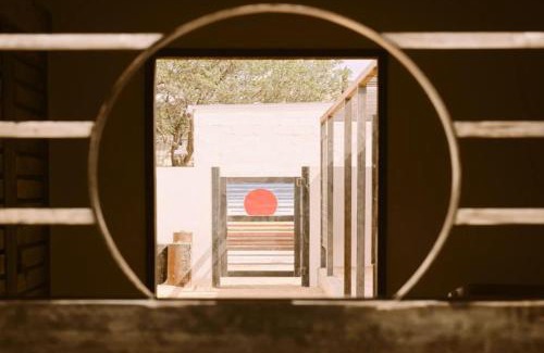 Marfa Appartement | Large West Texas Suite at Iconic Property