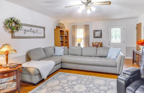 Murfreesboro Maison | Large Yard and Basketball Hoop Murfreesboro Home!