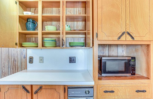 Hydro Maison | Large Yard & Grill: Oklahoma Family Hideaway!