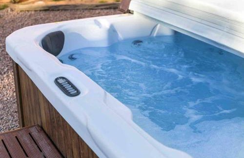 Paradise Valley Village Maison | Larkspur Villa - Lovely & Entertaining Hot Tub with pool, resort living!