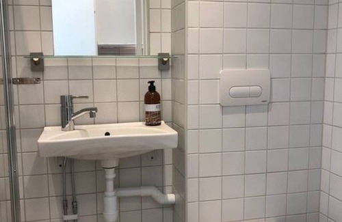Lidingo Appartement | Lars 7 1508 #339 19kvm · Small Studio in Lidingö