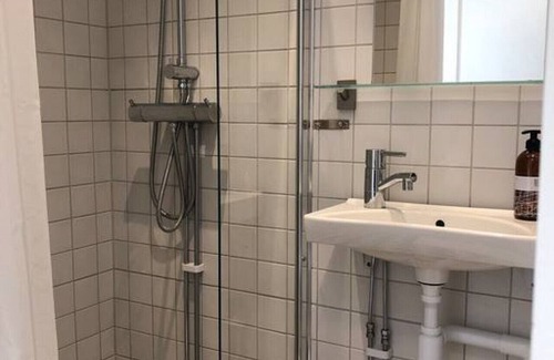 Lidingo Appartement | Lars 7 1508 #339 19kvm · Small Studio in Lidingö
