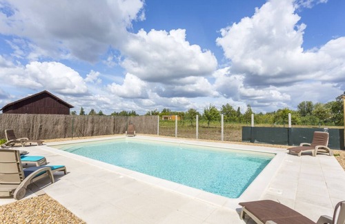 Saint-Avit-Saint-Nazaire Villa | Lartigue - Quatre Chambres Villa, Couchages 8