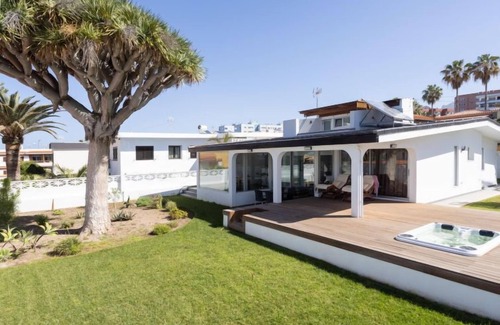 Punta del Hidalgo Maison | Las Aguilas by Interhome