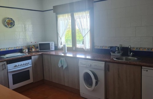 Lloreda Appartement | Las Brisas - Quiet, independent first floor apartment