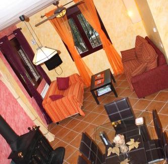 Montesclaros Maison | Las Casas De "El Cerrillo"