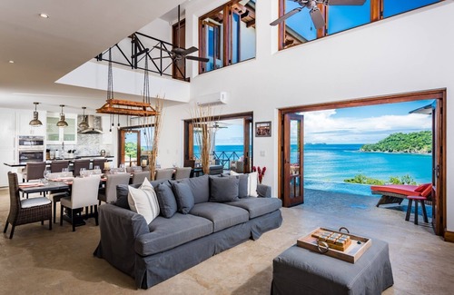 Las Catalinas Maison | Las Catalinas Collection
