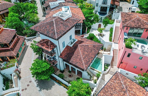 Las Catalinas Maison | Las Catalinas Collection