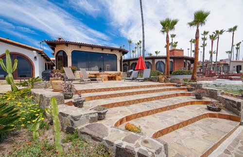 Las Gaviotas Maison | Las Gaviotas Front Row