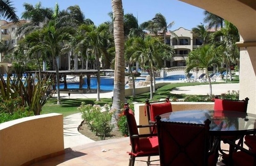 Zona Hotelera Copropriété | Las Mananitas-2BR-1900 Sq Ft Grnd étage 30 étapes à la plage