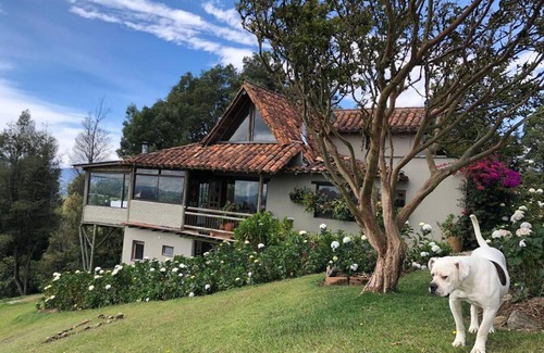 Rionegro Chalet De Ski | LAS NUBES - Donde la energía fluye, el alma se cura