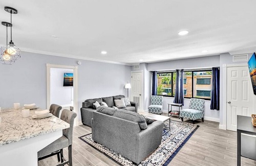 Nurmi Isles Appartement | Las Olas Luxury 2BR Apt + Pool