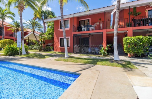 Coco Copropriété | Las Palmas Condo: Pool & Beach