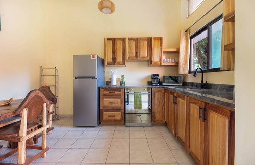 Coco Copropriété | Las Palmas Oasis: One Bedroom w/ Loft, NEW Kitchen!