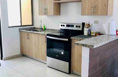 Santa Tecla Maison | Las Pergolas Vacation House 15 min to 🏖& 🏙