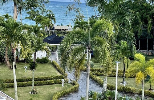 Las Terrenas Copropriété | Las Terrenas 3-Bdrm Ocean Front/View Condo