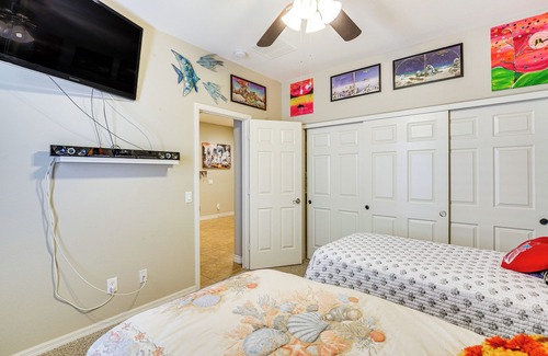 Silverstone Ranch Maison | Las Vegas Retreat w/Gas Grill & Mountain Views!