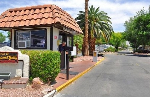 Sunrise Manor Cabine | Las Vegas RV Resort
