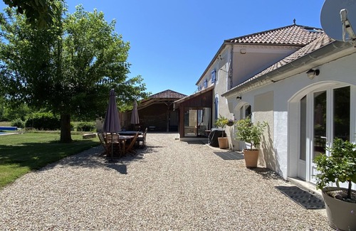 Saint-Sylvestre-sur-Lot Maison | Las Clottes borde la rivière Lot et est entourée de tranquillité et de faune